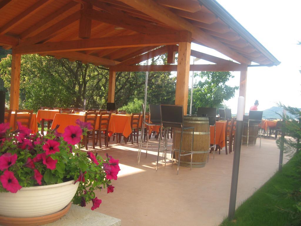 Albergo Del Turista Vernasca Екстер'єр фото